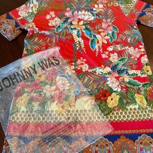 Johnny Was NWT Rapsodia Favorite S/S v-neck Tee XS